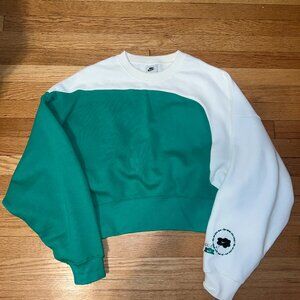 Nike Sportswear Color Clash Women's Fleece Sweatshirt - Green, Size M